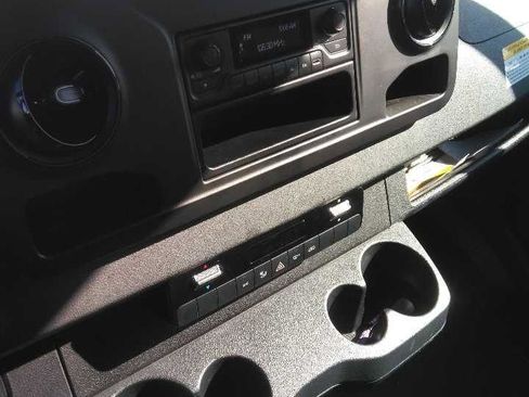 Used 2020 Mercedes-Benz Sprinter 2500 image 7