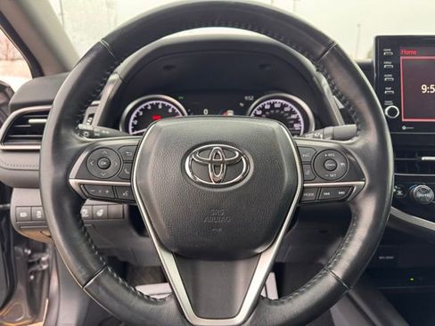 Used 2024 Toyota Camry XLE w/ Cold Weather Package image 9