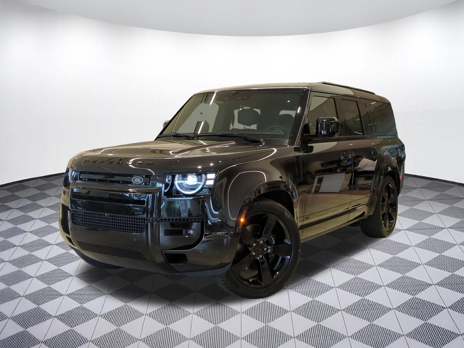 New 2026 Land Rover Defender 130 V8 AWD/4WD image 1