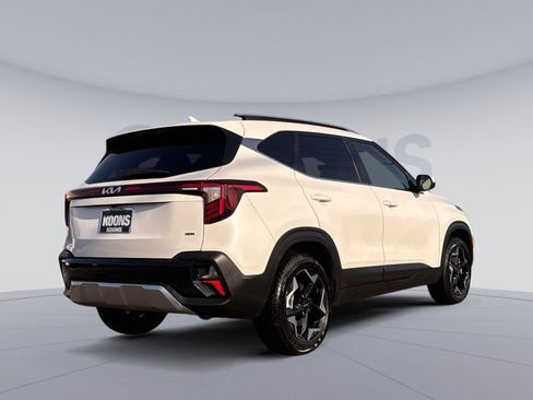 Used 2024 Kia Seltos EX image 7