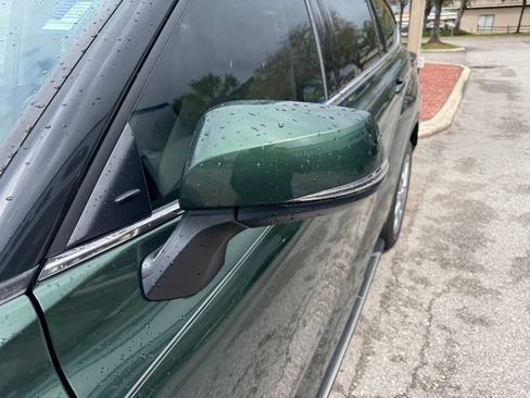 Used 2023 Toyota Highlander Limited image 16