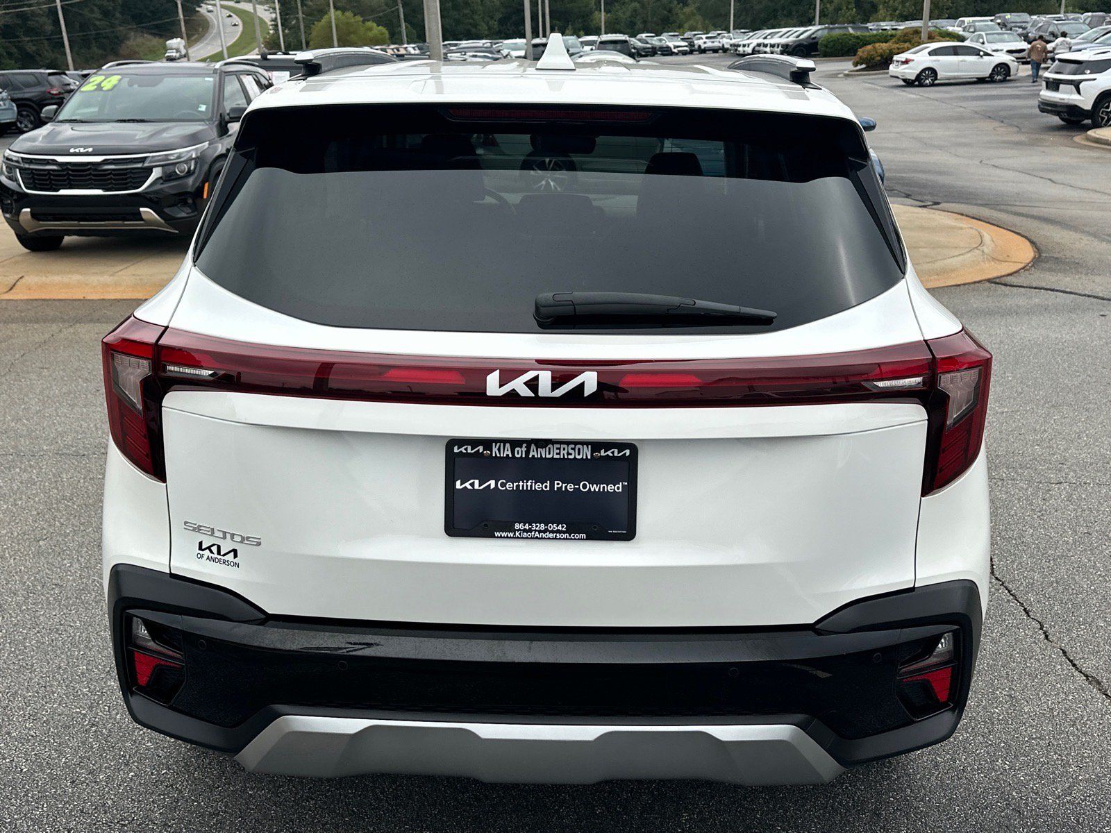Certified 2025 Kia Seltos EX w/ EX Sunroof Package FWD image 4