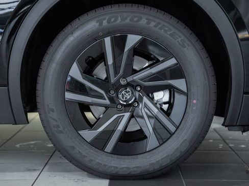 New 2026 Toyota C-HR AWD/4WD image 17