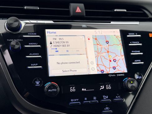 Used 2020 Toyota Camry XLE w/ Navigation Package image 14