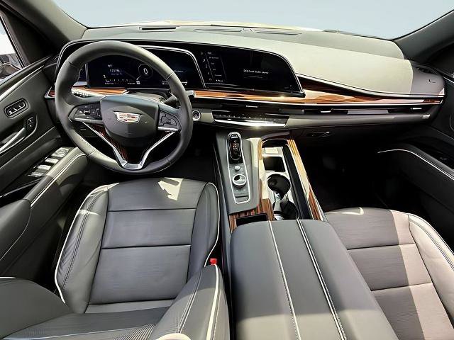 Used 2022 Cadillac Escalade Premium Luxury AWD/4WD image 7