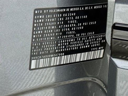 Used 2024 Volkswagen Tiguan SE R-Line FWD image 27