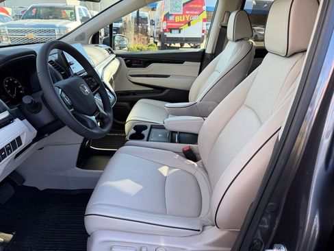 Certified 2026 Honda Odyssey Touring image 15