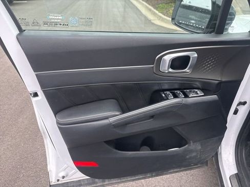 Used 2022 Kia Sorento SX image 27