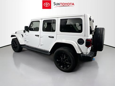 Used 2023 Jeep Wrangler Unlimited Sahara AWD/4WD image 6