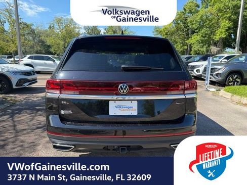 Used 2025 Volkswagen Atlas SEL AWD/4WD image 5