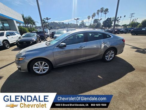 Certified 2025 Chevrolet Malibu LT FWD image 3