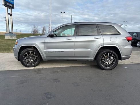 Used 2020 Jeep Grand Cherokee Altitude image 6