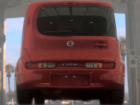 Used 2009 Nissan Cube 1.8 S w/ Interior Designer Pkg FWD image 7
