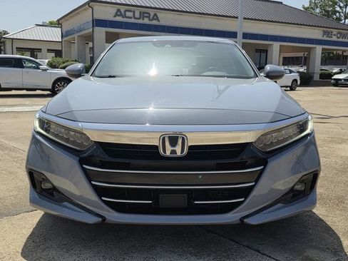 Used 2022 Honda Accord Touring image 2