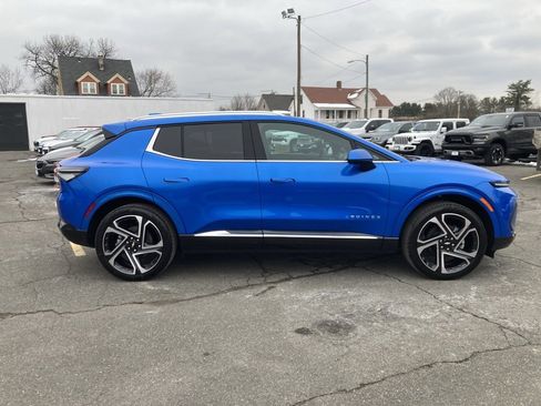 New 2026 Chevrolet Equinox EV LT image 8