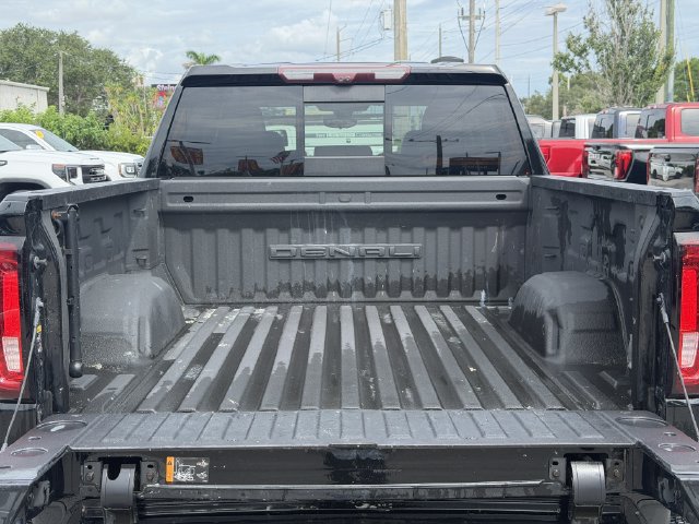 Used 2021 GMC Sierra 1500 Denali w/ Denali Ultimate Package RWD image 11