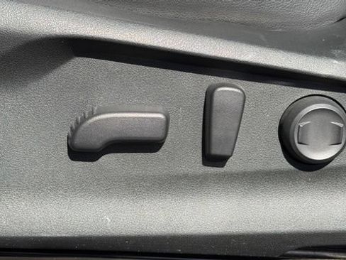 Used 2023 Subaru Forester Touring w/ Popular Package #2 AWD/4WD image 16