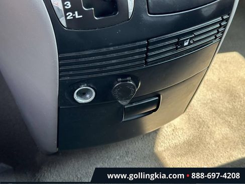 Used 2009 Toyota Sienna CE FWD image 27