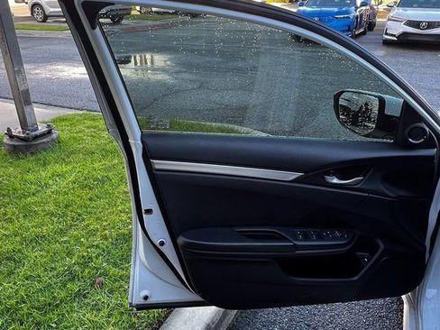 Used 2020 Honda Civic Sport image 15