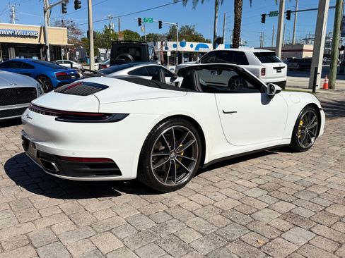 Used 2023 Porsche 911 Carrera RWD image 18