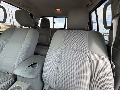 Used 2018 Nissan Frontier SV RWD image 19