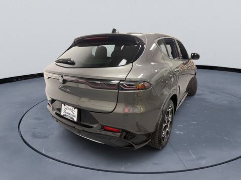 Used 2024 Alfa Romeo Tonale Ti w/ Premium Interior Package AWD/4WD image 14