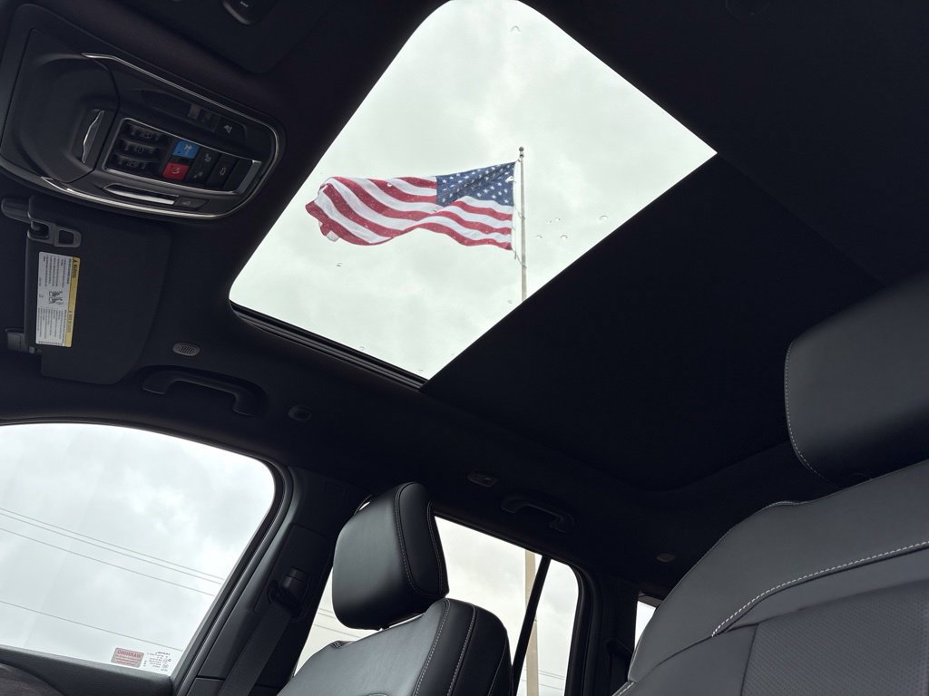 New 2026 Jeep Grand Cherokee Limited AWD/4WD image 16