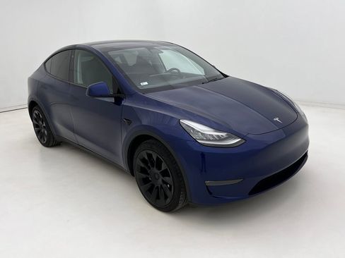 Used 2021 Tesla Model Y Long Range image 4