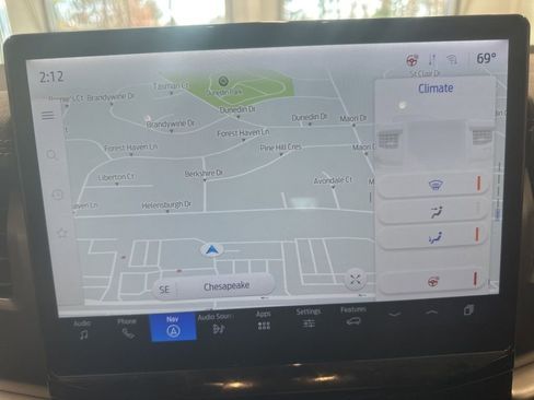 Used 2024 Ford Expedition XLT image 5