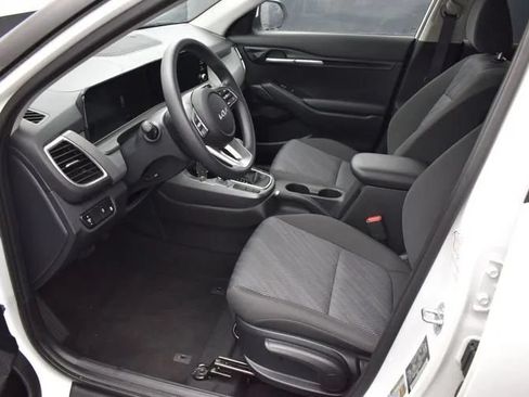 Used 2026 Kia Seltos LX AWD/4WD image 14