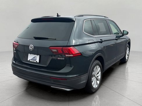 Used 2019 Volkswagen Tiguan SE w/ Panoramic Sunroof Package image 8