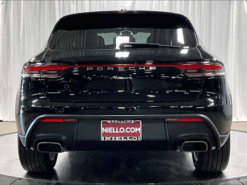Used 2025 Porsche Macan w/ Premium Package Plus image 9