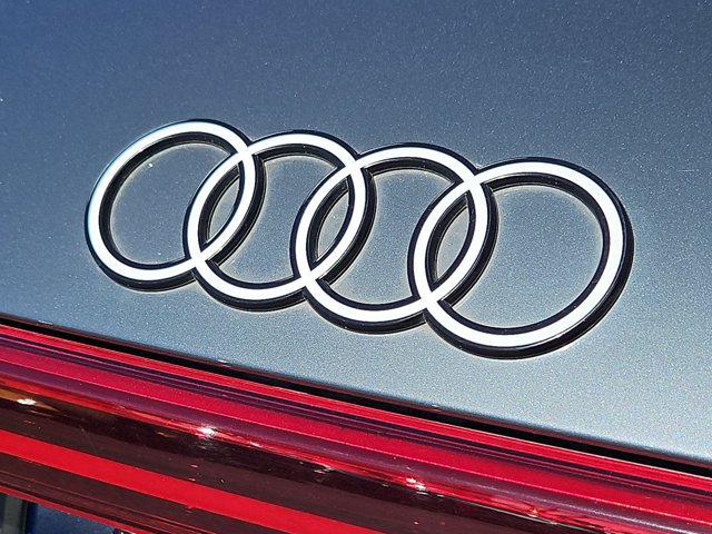 Used 2024 Audi Q8 e-tron Premium Plus w/ Premium Plus Package AWD/4WD image 30