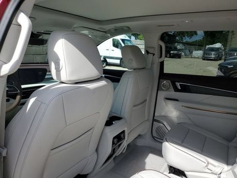 New 2026 Buick Enclave Avenir w/ Super Cruise Package FWD image 10