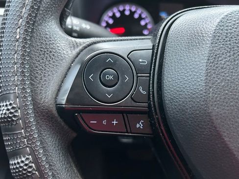 Used 2021 Toyota RAV4 LE image 19