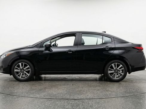 Used 2025 Nissan Versa SV FWD image 5