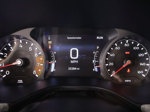 Used 2025 Jeep Compass Latitude AWD/4WD image 4