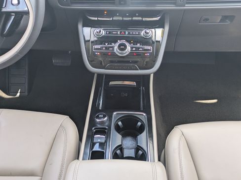 Used 2022 Lincoln Corsair FWD image 19