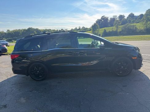 Used 2023 Honda Odyssey Sport image 8