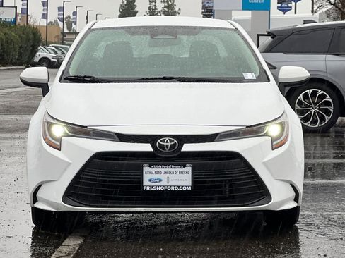 Used 2023 Toyota Corolla LE image 11