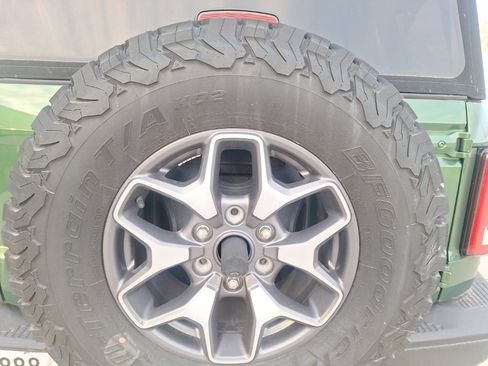 Used 2023 Ford Bronco Badlands image 8