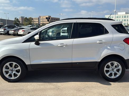 Used 2018 Ford EcoSport SE w/ SE Convenience Package image 4