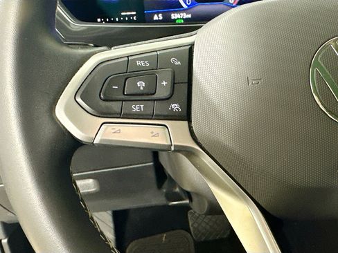 Used 2022 Volkswagen Tiguan SE image 18