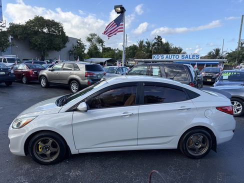 Used 2015 Hyundai Accent GLS image 5