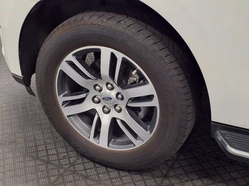 Used 2023 Ford Expedition Max XLT AWD/4WD image 13
