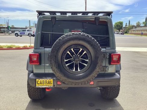 Used 2024 Jeep Wrangler Unlimited Rubicon AWD/4WD image 29