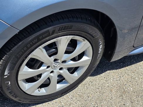Used 2021 Toyota Corolla LE FWD image 11