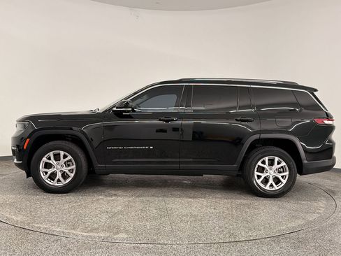 Used 2022 Jeep Grand Cherokee L Limited w/ Luxury Tech Group II RWD image 2