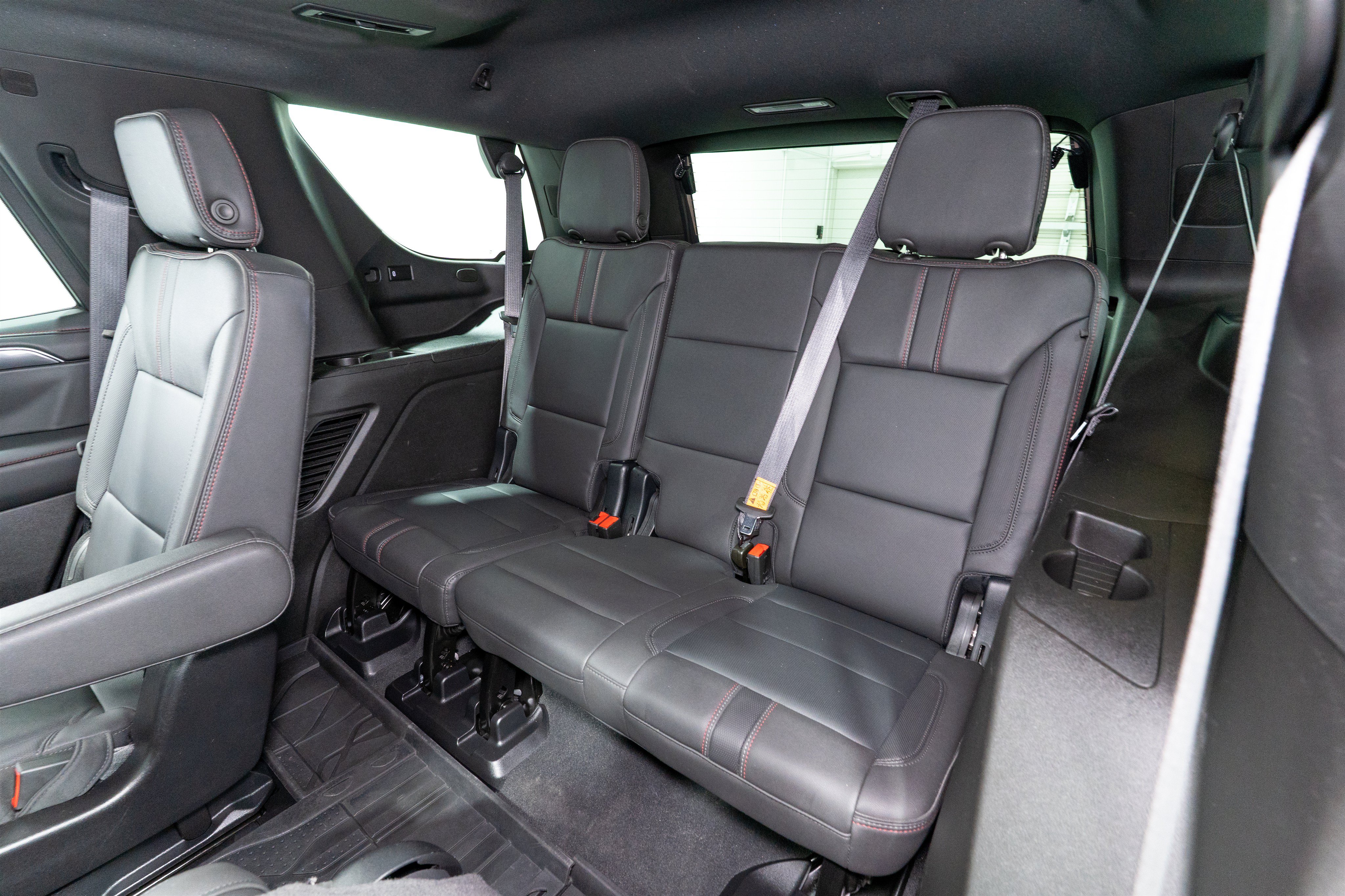 Used 2024 Chevrolet Tahoe RST w/ Luxury Package AWD/4WD image 33