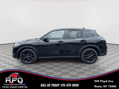 Used 2023 Honda HR-V Sport image 2